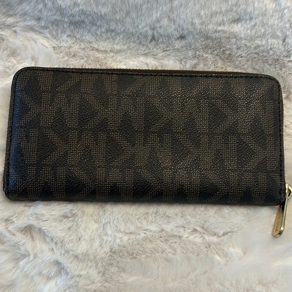 Michael Kors Beige Suede Pouch & Brown MK Signature Zip Wallet
